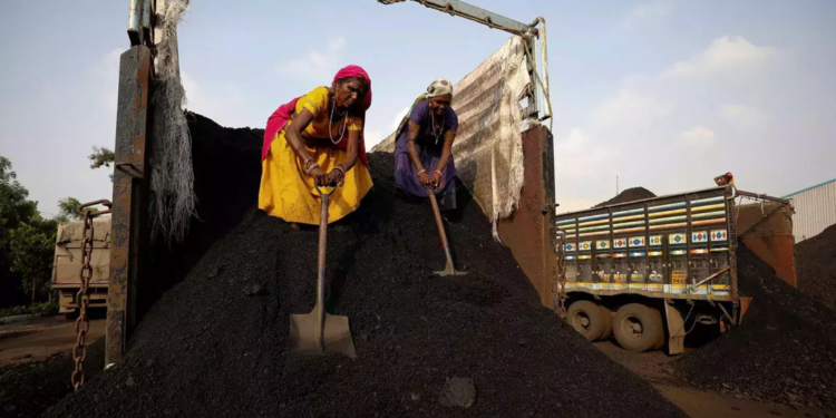 Imported coal use for blending by Indian utilities dips