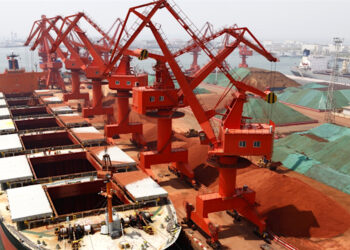 Iron ore extends rally on China property sector optimism